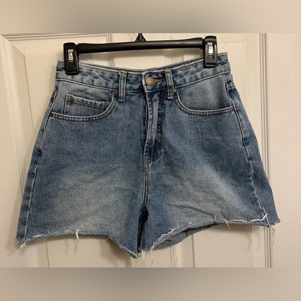 Billabong Women’s size 26 Light Blue Denim Shorts